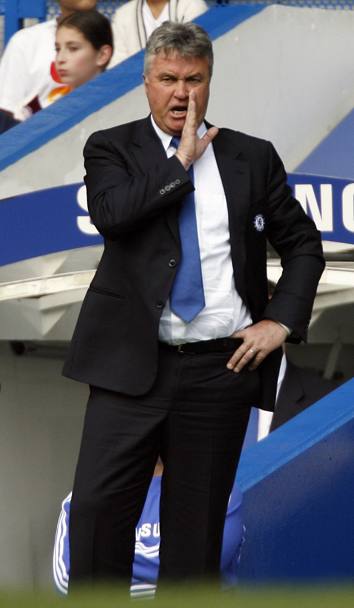 Guus Hiddink, 69 anni, la scorsa stagione ha traghettato il Chelsea lasciato in ambasce da Mourinho. Afp